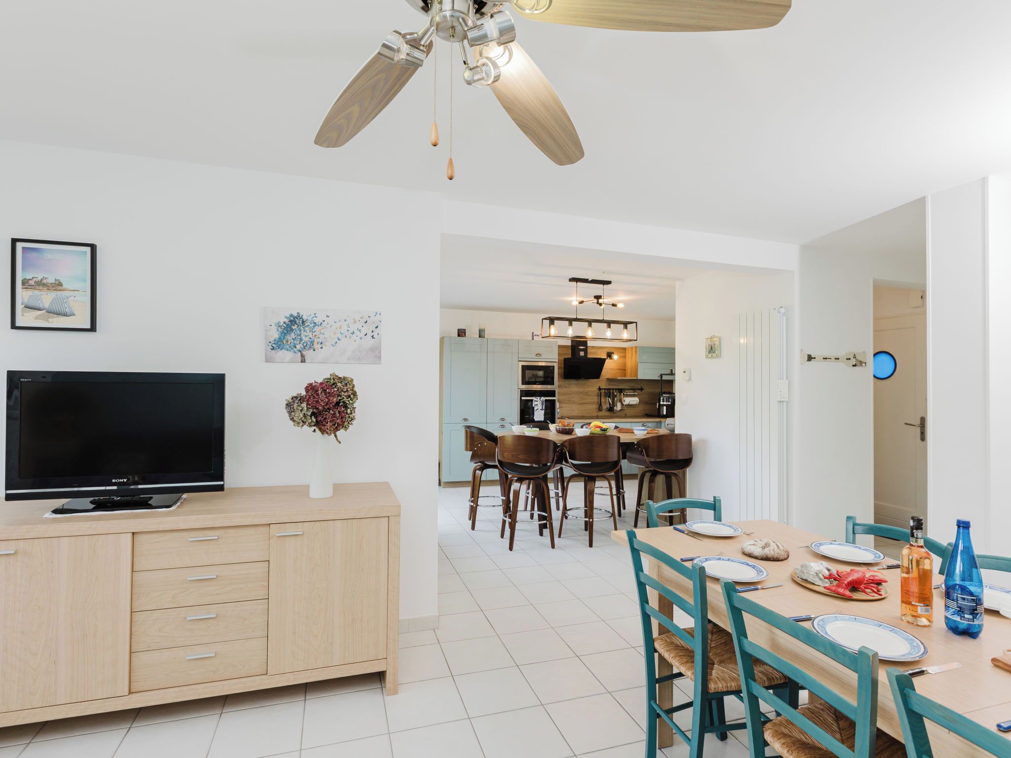 Kitchen / Dining Room