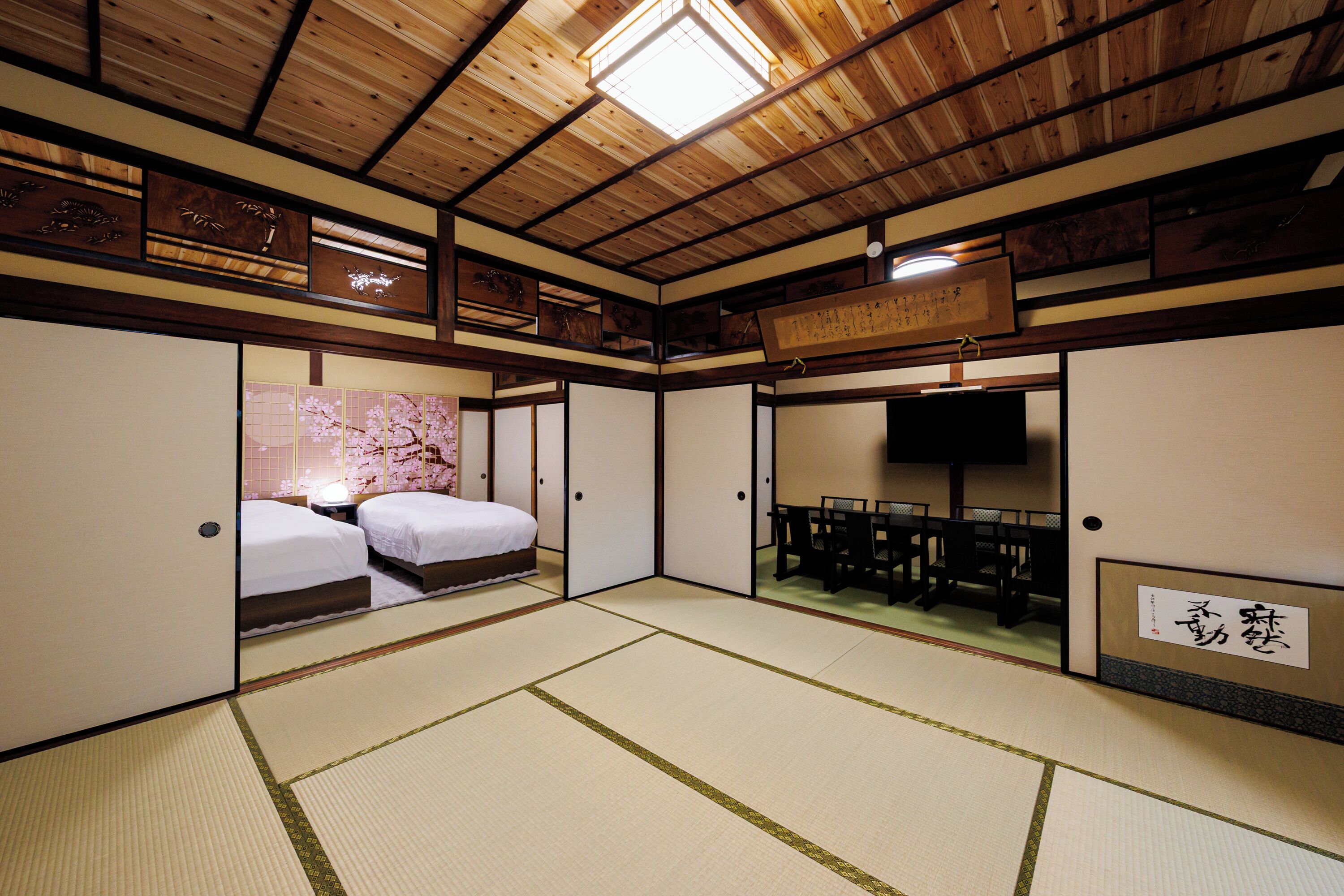 4 bedrooms, in-room safe, desk, iron/ironing board