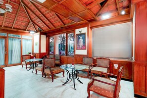 House | Living room - Premium Puthali Park Near Mysuru Railway Station (Mysore)
