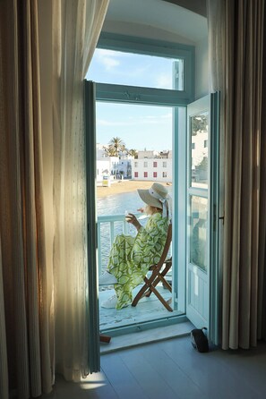 Interior - to kamnaki - beachfront apartment in Mykonos Town - breathtaking views (Mykonos)