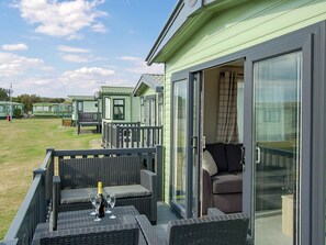 Terrace/patio - 2 bedroom accommodation in Tywyn (Tywyn)