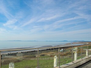 Fishing - Morwendon House - UKC9412 (Barmouth)