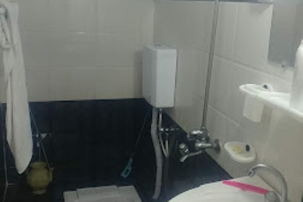 Deluxe Double Room, Mountain View | Bathroom