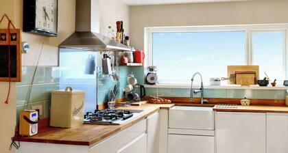 4 bedroom accommodation in Bovey Tracey