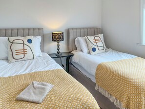 Free WiFi - Elm Tree House - UK51762 (Landford, near Salisbury)