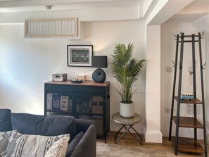 TV, fireplace - 2 bedroom accommodation in St Agnes (St Agnes)