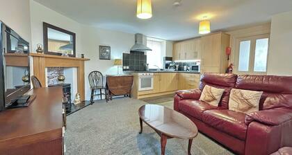 Dairy Cottage - UK51794