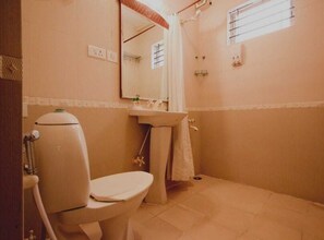 Deluxe tweepersoonskamer | Badkamer | Handdoeken, zeep, shampoo