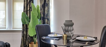 Spacious 2 Bedroom Apartment (Multiple Units Available) – Near Southend Seafront