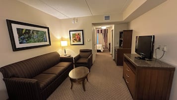 Junior Suite, 1 King Bed with Sofa bed, Non Smoking | Living area