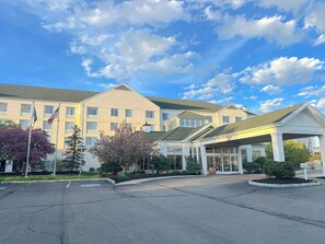 Exterior - Arnot Grand Hotel & Suites (Horseheads)
