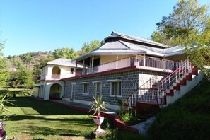 Deluxe Double Room, Mountain View | Exterior - Hotel Regency Inn Dhirkot (Rawalakot)
