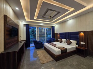Deluxe Room, Balcony, Mountain View | Desk, laptop workspace, free WiFi - Hotel Summer Nest - Bhagsu Waterfall  (Dharamshala)