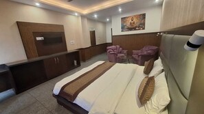 Deluxe Double Room, Balcony, Mountain View | Desk, laptop workspace, free WiFi - Hotel Summer Nest - Bhagsu Waterfall  (Dharamshala)