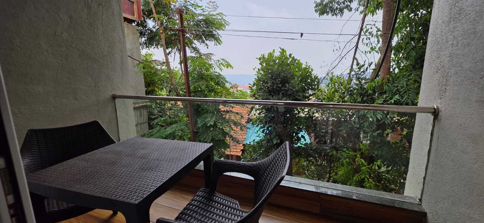 Deluxe Double Room, Balcony | Outdoor dining