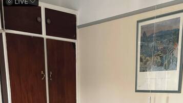 4 Schlafzimmer, Bügeleisen/Bügelbrett, Internetzugang