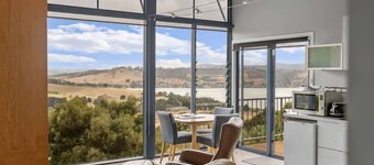Stunning Vineyard & River Views
