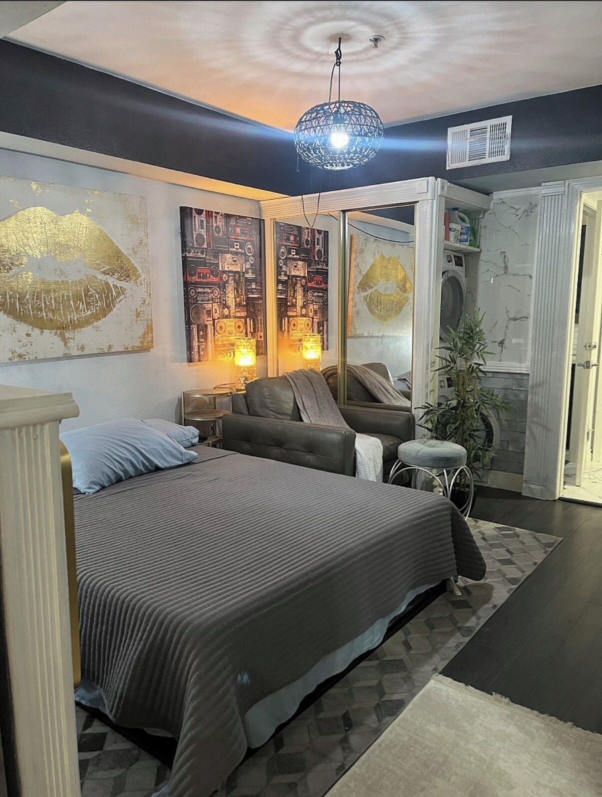 1 bedroom, WiFi (free), bed sheets