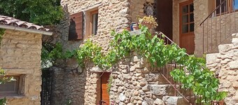 Gîte in the middle of an olive grove