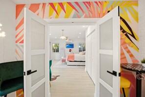 4 Schlafzimmer, Bügeleisen/Bügelbrett, Reisekinderbett, WLAN