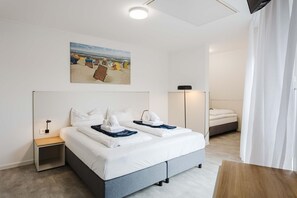 WiFi - MEERholung FeWo 4.7 - Large penthouse apartment with 3 bedrooms for up to 9 people. (Cuxhaven)