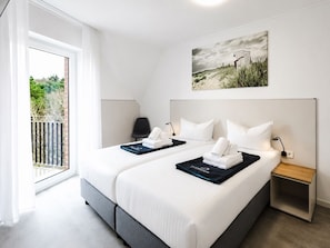 WiFi - MEERholung FeWo 4.7 - Large penthouse apartment with 3 bedrooms for up to 9 people. (Cuxhaven)