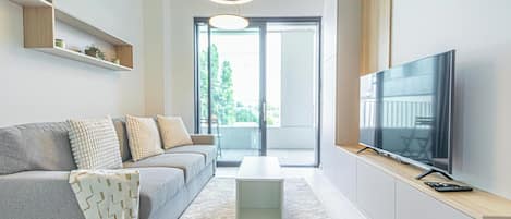 Basic Apartment | Living area