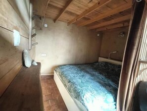 Room - Le Ti Cosy—a nature-themed vacation rental 10 minutes from Puy du Fou (Les Herbiers)