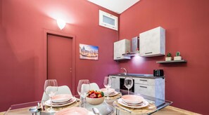 Dining - Relaxation and comfort within walking distance of everything, ideal for families, couples and small groups (Palermo)