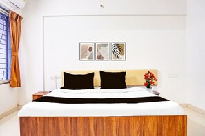 Room - Super Collection O Baner (Pune)