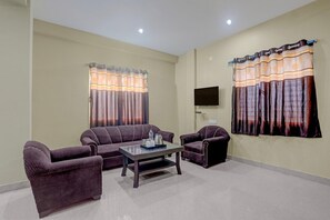 Living area - Super Deluxe RoomHotel Padmahari (Puri)