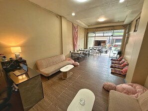 Living area - Lexis Residence Patong - Newly Renovated (Tambon Patong)