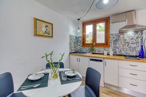 Dining - Casa Amanecer – Holiday home with sea views & privacy in La Palma (Villa de Mazo)