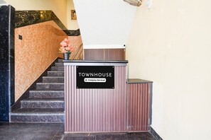 Lobby - Super Townhouse Puri (Puri)