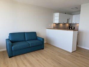 Fernseher, Stereoanlage