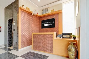 Lobby - Townhouse Roorkee Bypass (Roorkee)