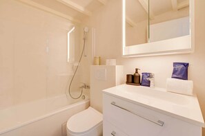 Hair dryer, towels - Spacious Appartement 2BR/7P - Nogent-sur-Marne (Nogent-sur-Marne)