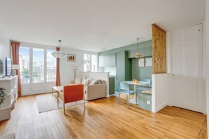 Smart TV, offices - Design Appartement 1BR/2P - Beaugrenelle (Paris)