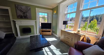Apartment Sleeps 4 With Parking