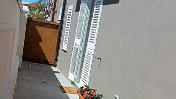 Enceinte de lâhĂ©bergement