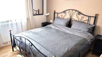 1 bedroom, WiFi, bed sheets