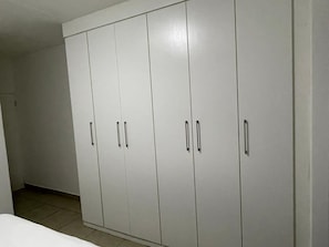 Comfort Apartment - Rivonia Modern 2Bed Apartment (Sandton)
