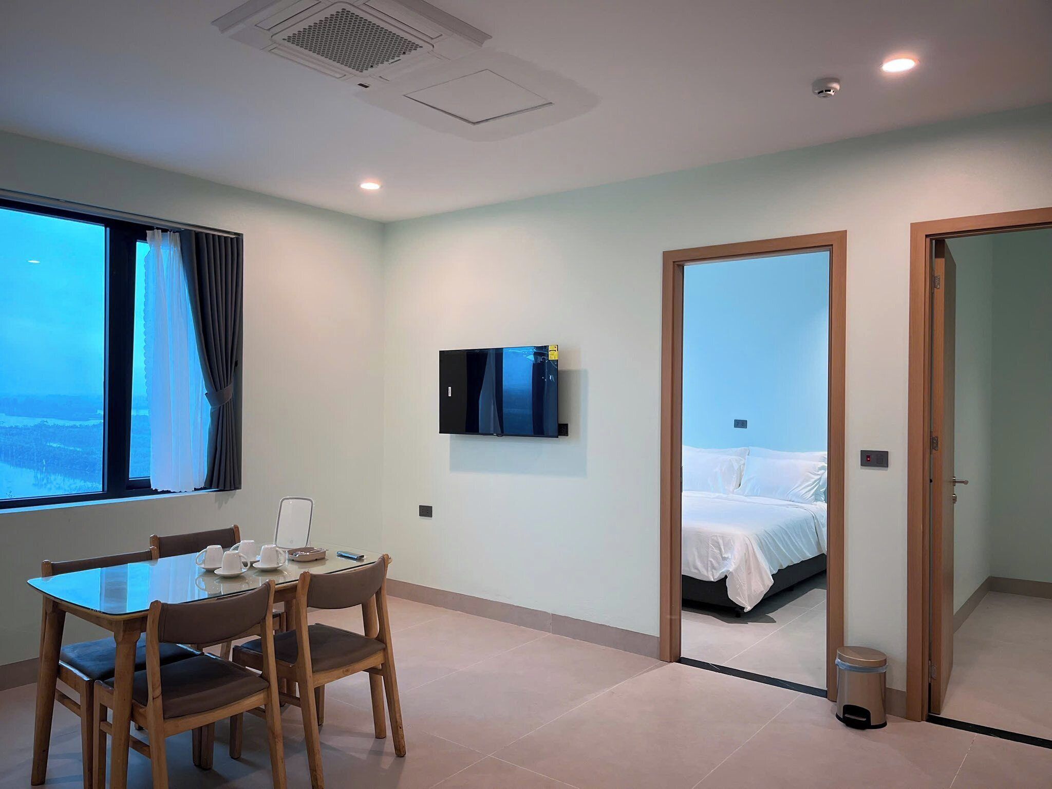 Comfort Studio | Desk, laptop workspace, free WiFi