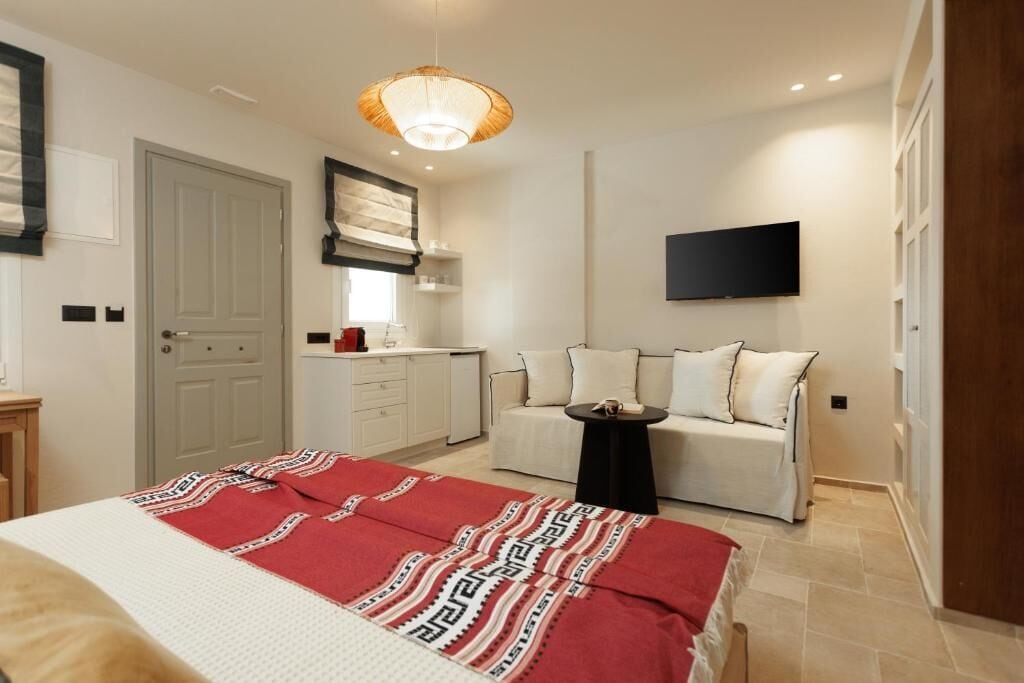 Suíte estúdio júnior, sacada, vista para o mar | Lençóis italianos Frette, roupas de cama premium