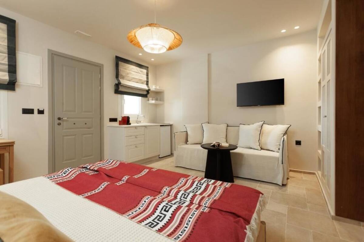 Junior Studio Suite, Balcony, Sea View | Cadar Frette Itali, peralatan tempat tidur premium, busa memori 