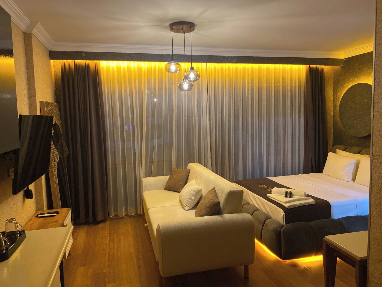 Economy Studio, City View | Free WiFi