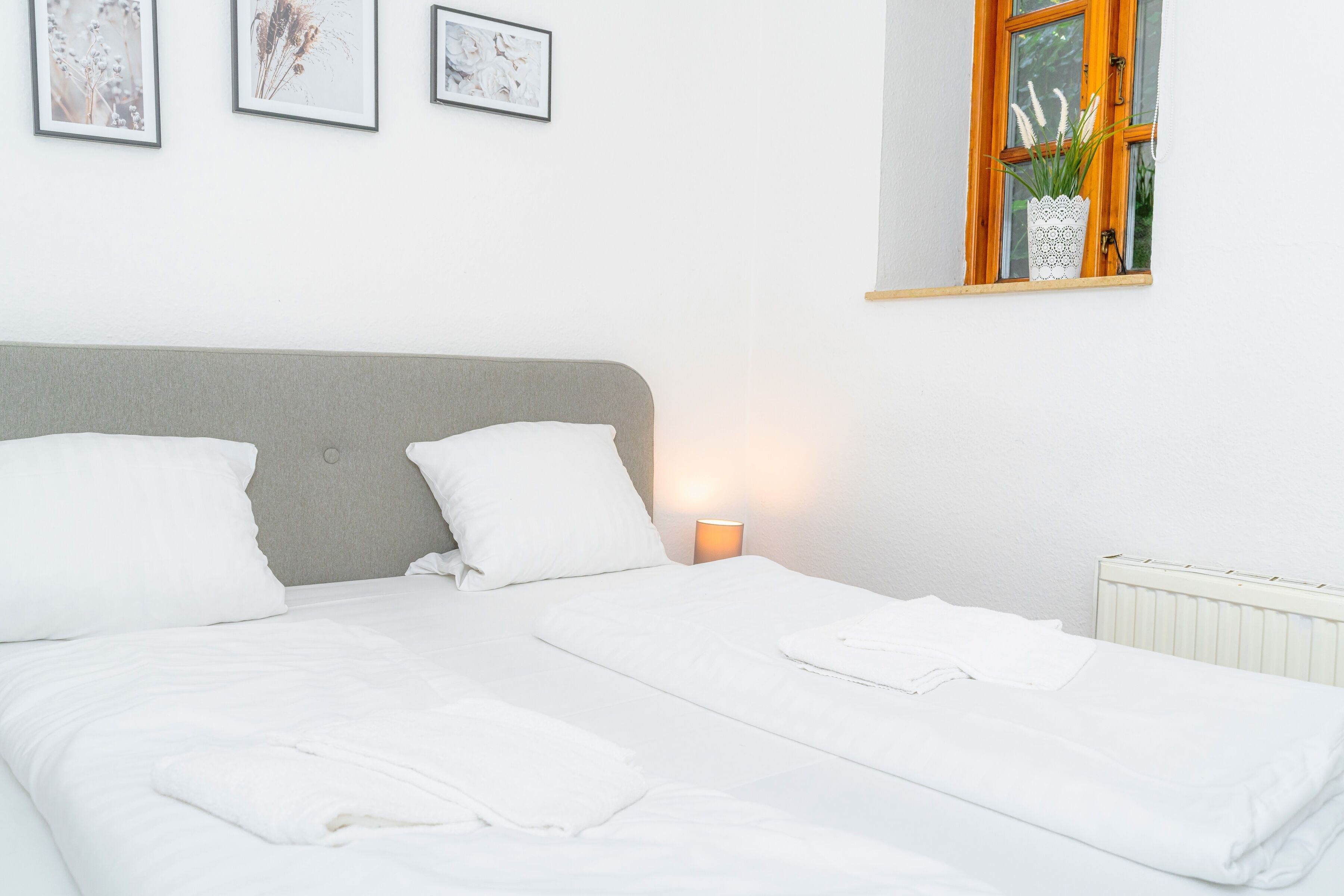 Iron/ironing board, free WiFi, bed sheets