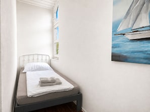 1 soverom, skrivebord, strykejern/-brett og wi-fi (inkludert)