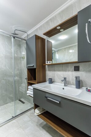 Bathroom - Arslan Apartments, Balkonlu Amerikan Mutfaklı 1+1 Daire, Amasra İnkum Yakını (Bartın)