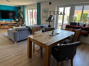 Interior - "Leev man to" Vacation Apartment in Sankt Peter-Ording with Terrace and Wi-Fi (Sankt Peter-Ording)